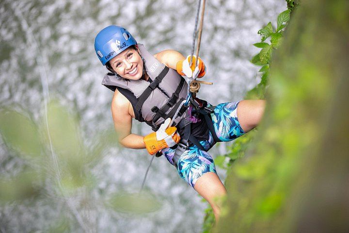 Rainforest Falls Two-Waterfall Rappel and Jump Tour with Lunch, La Fortuna (3/12)