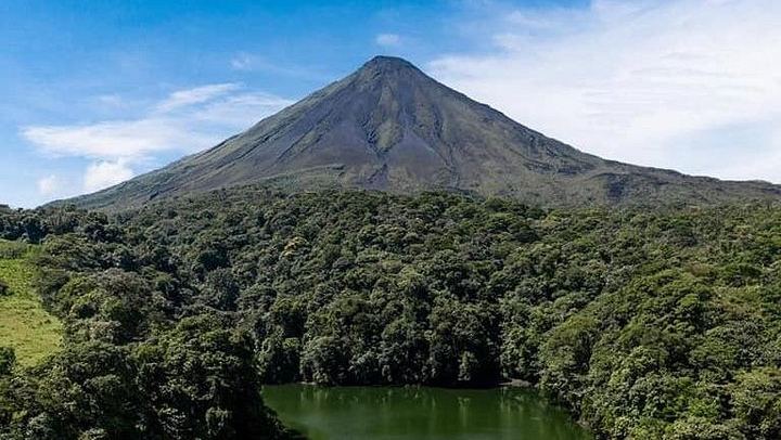 La Fortuna Waterfall, Arenal Volcano Park and Tabacon Hot Springs River, Early Start (1/8)