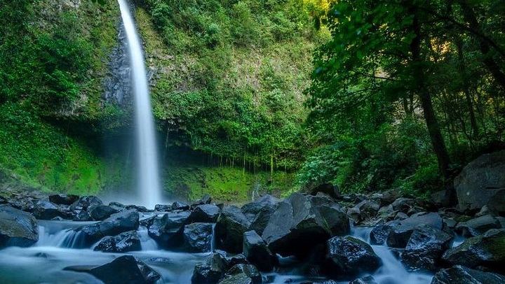 La Fortuna Waterfall and AirTime Zipline Canopy Tour with Lunch at El Perezoso (1/12)
