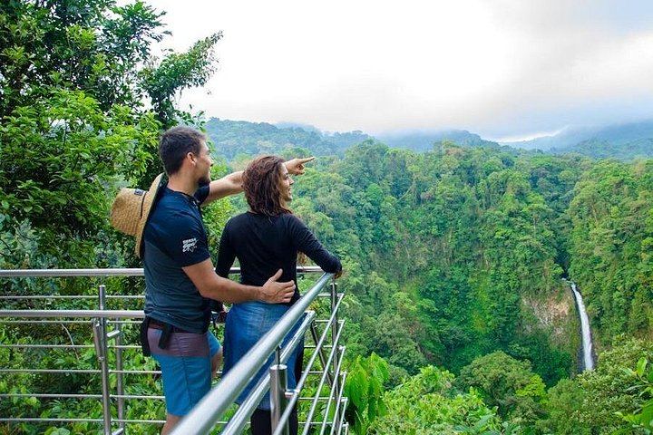 La Fortuna Waterfall and AirTime Zipline Canopy Tour with Lunch at El Perezoso (3/12)