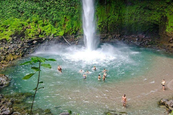 La Fortuna Waterfall, Arenal Volcano Park and Tabacon Hot Springs River, Early Start (5/8)