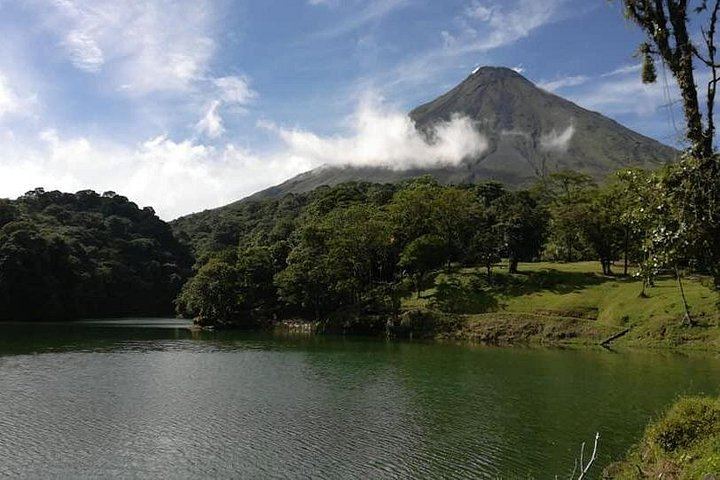 La Fortuna Waterfall, Arenal Volcano Park and Tabacon Hot Springs River, Early Start (2/8)