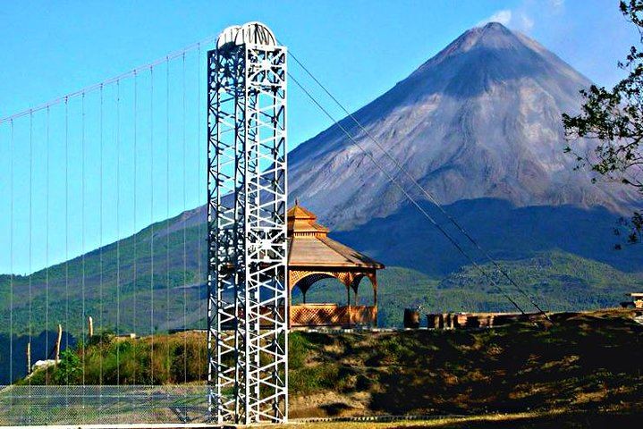 Arenal 1968 Trail, La Fortuna Waterfall and Mistico Hanging Bridges Small-Group Combo (7/12)