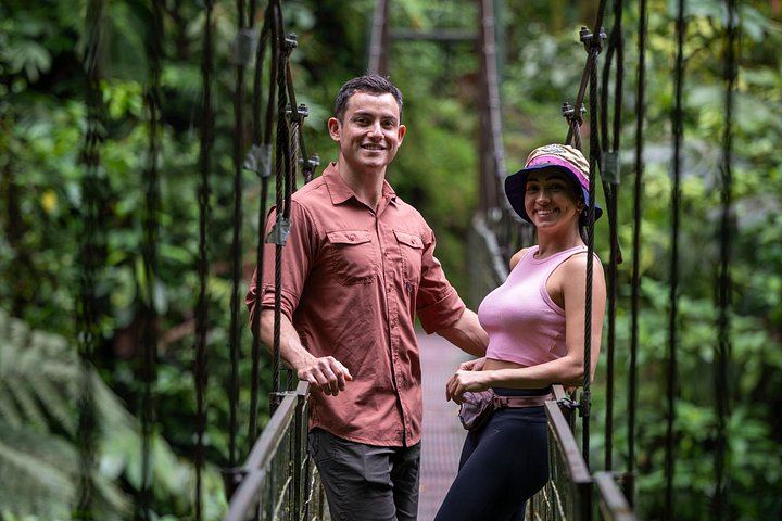 La Fortuna Waterfall and Maleku Village Half-Day with Tractor Ride and Hanging Bridge (9/12)