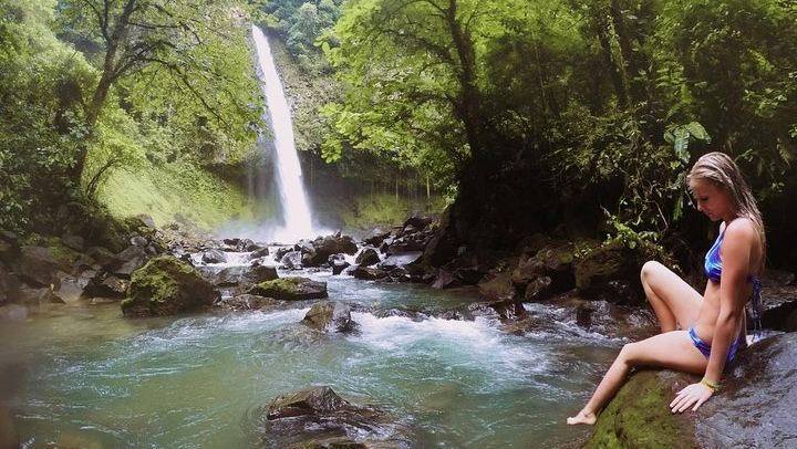 Full-Day La Fortuna Waterfall, Arenal Lava Fields and Relax Termalitas Hot Springs (1/8)