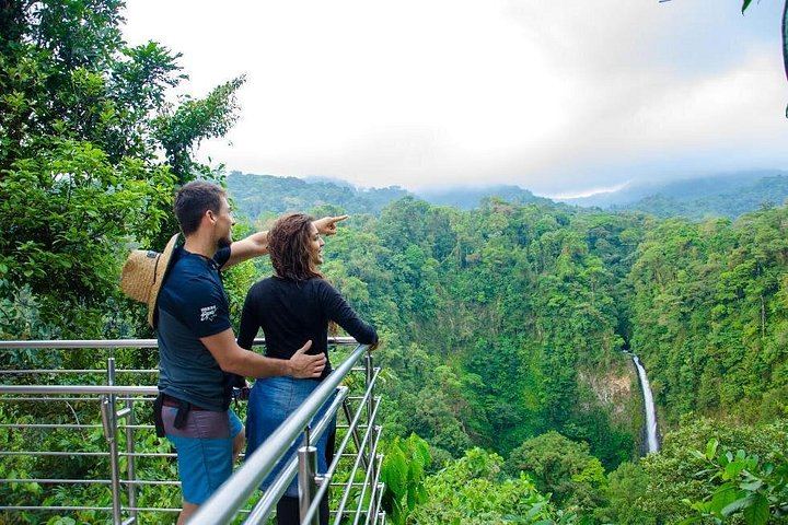 Arenal 1968 Lava Trail, La Fortuna Waterfall, Vida Campesina Lunch and Hanging Bridges (7/12)