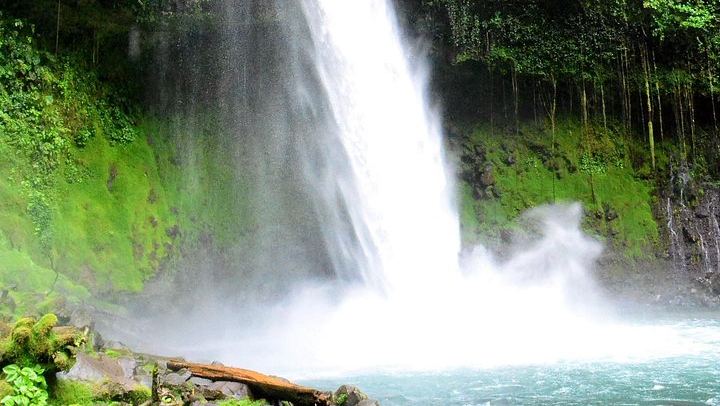Horseback Ride to La Fortuna Waterfall with Hanging Bridge and Maleku Village Stop (2/5)