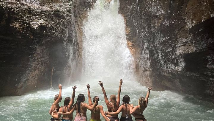 La Leona Waterfall Guided Hike with Safety Briefing and Rope Entry, Curubande (2/9)