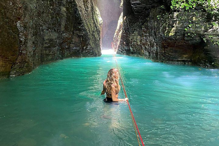 La Leona Waterfall Guided Hike with Safety Briefing and Rope Entry, Curubande (4/9)