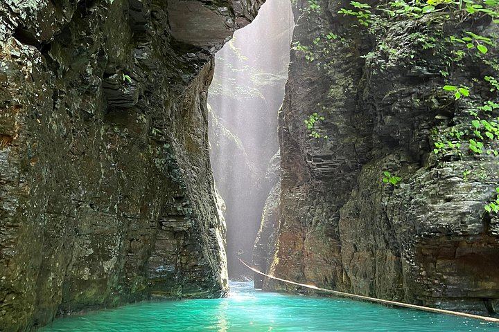 La Leona Waterfall Guided Hike with Safety Briefing and Rope Entry, Curubande (5/9)
