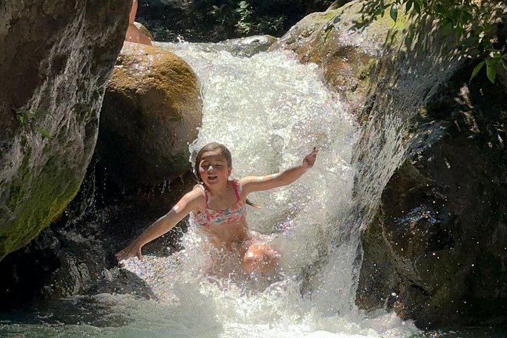 La Leona Waterfall Guided Hike with Safety Briefing and Rope Entry, Curubande (8/9)