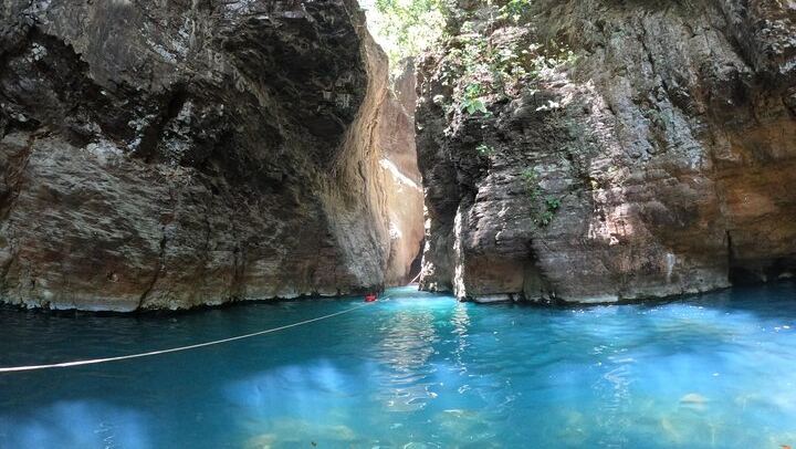La Leona Waterfall Adventure Hike, Group Tour from Curubande (2/9)