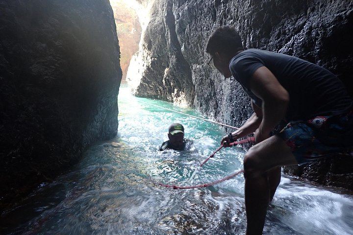 La Leona Waterfall Adventure Hike from Curubande, Private Tour, 3 Hours (6/12)