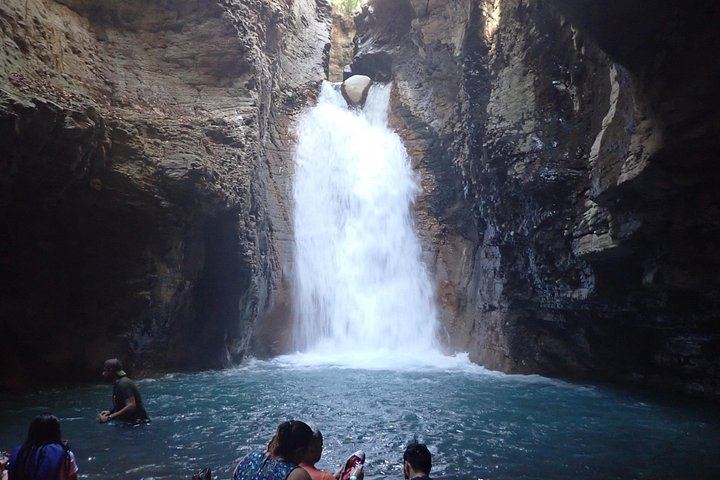 La Leona Waterfall Adventure Hike from Curubande, Private Tour, 3 Hours (7/12)