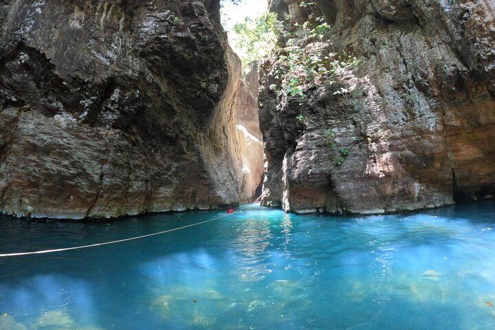 La Leona Waterfall Adventure Hike, Group Tour from Curubande (2/9)