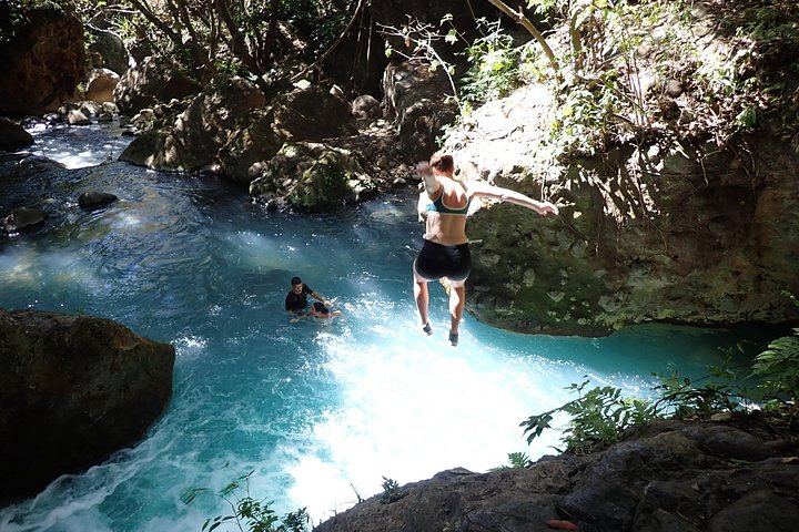 La Leona Waterfall Adventure Hike from Curubande, Private Tour, 3 Hours (9/12)
