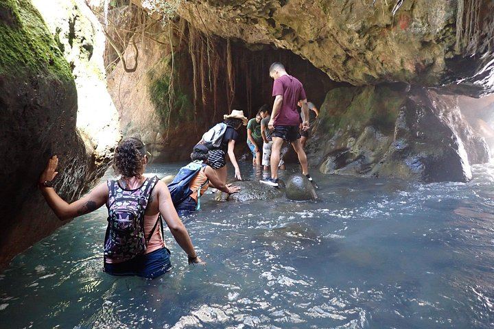 La Leona Waterfall Adventure Hike from Curubande, Private Tour, 3 Hours (11/12)