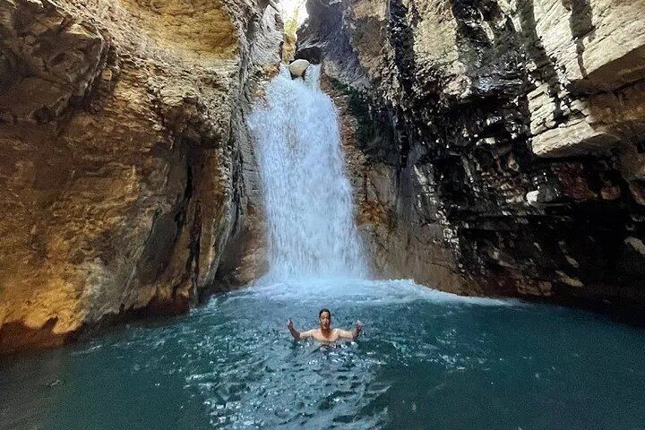 La Leona Waterfall, Cliff Jumping and Colorado River Tubing, Private Tour (4/12)