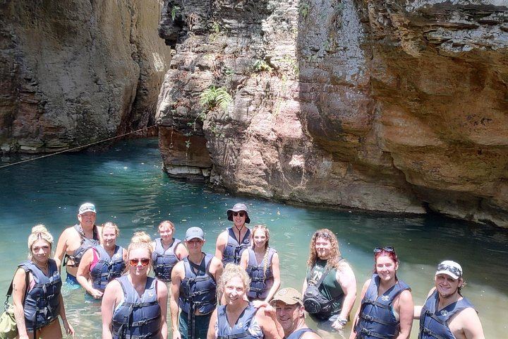 La Leona Waterfall Small-Group Hike with Hotel Transport and Lunch (10/10)