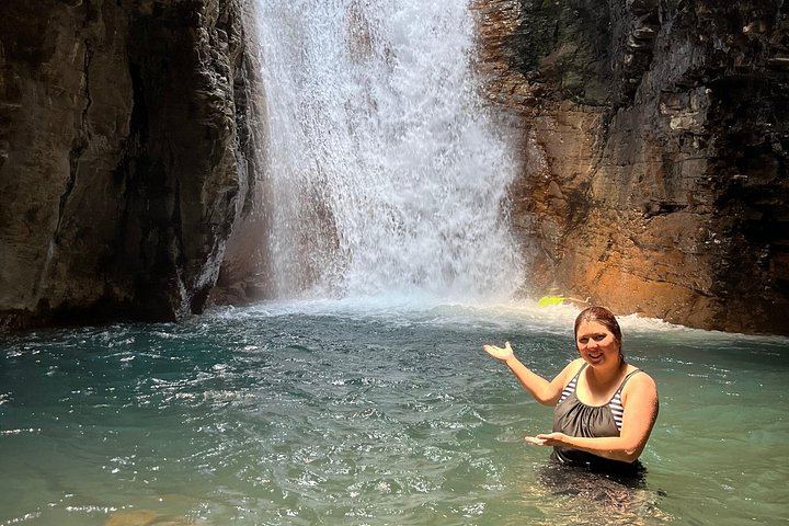 La Leona Waterfall Guided Hike with Air-Conditioned Ride, Tamarindo Area (7/12)