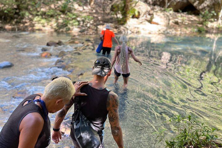 La Leona Waterfall Guided Hike with Air-Conditioned Ride, Tamarindo Area (5/12)