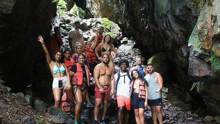 Private La Leona Waterfall Hike for Two or More from Curubande (2/12)