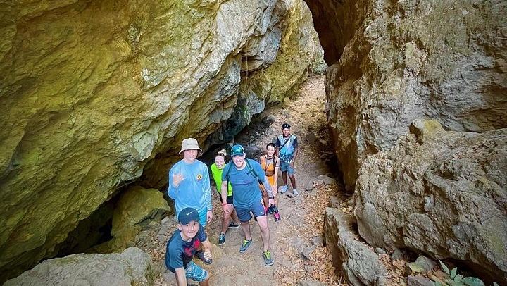 Private La Leona Waterfall Hike for Two or More from Curubande (3/12)