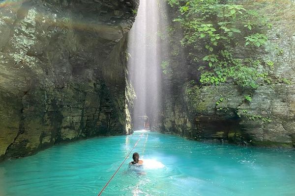 La Leona Waterfall Hike and River Tubing Combo near Rincon de la Vieja