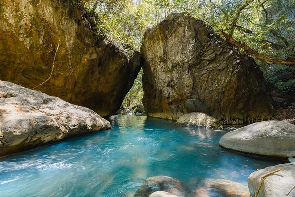 La Leona Waterfall Private Hike with Costa Rican Lunch and Hotel Pickup