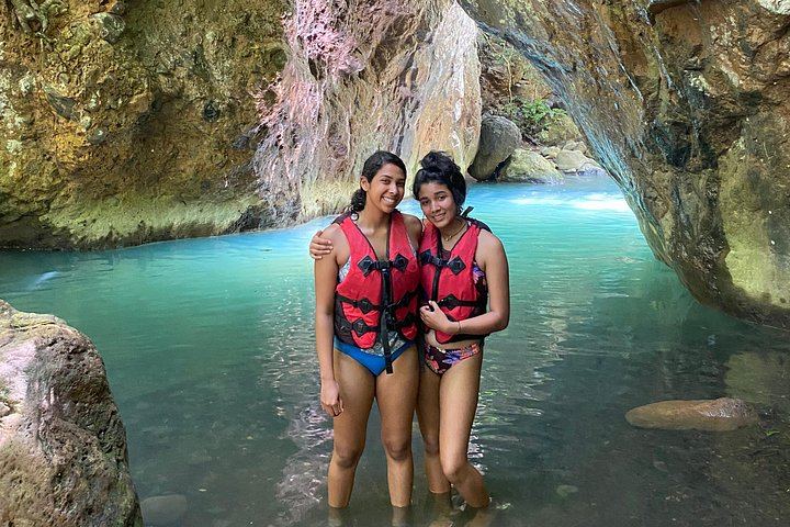 La Leona Waterfall Hike with 4WD Ride and 25 Meter Swim from Curubande (10/12)
