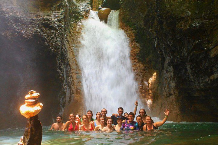 Private La Leona Waterfall Hike for Two or More from Curubande (12/12)