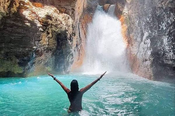 La Leona Waterfall Shared Tour with Casado Lunch from Tamarindo