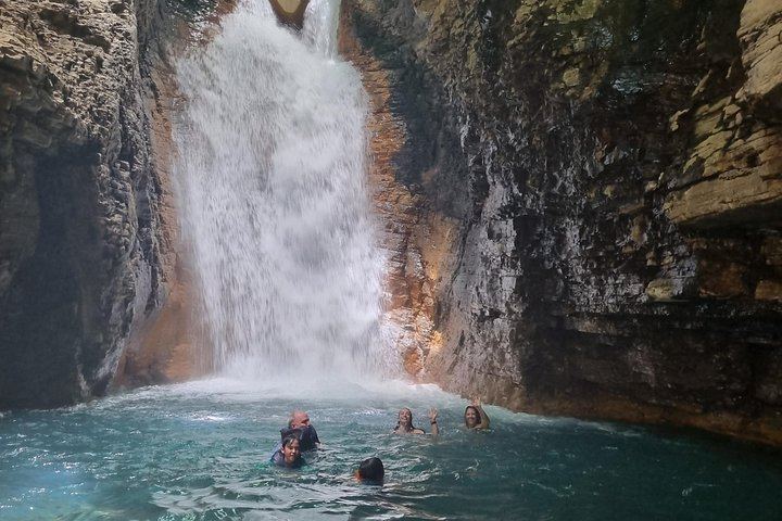 La Leona Waterfall Shared Tour with Casado Lunch from Tamarindo (1/12)
