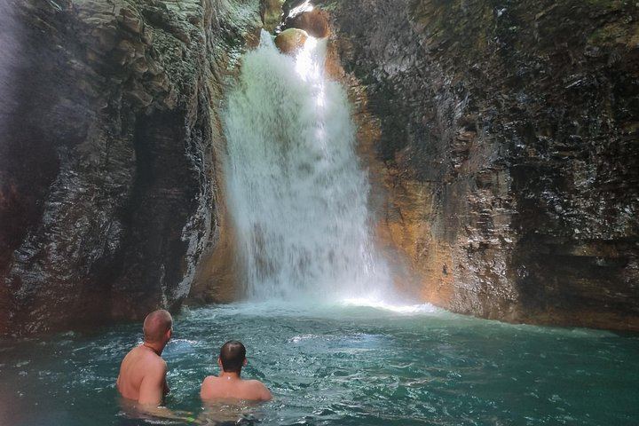 La Leona Waterfall Shared Tour with Casado Lunch from Tamarindo (12/12)
