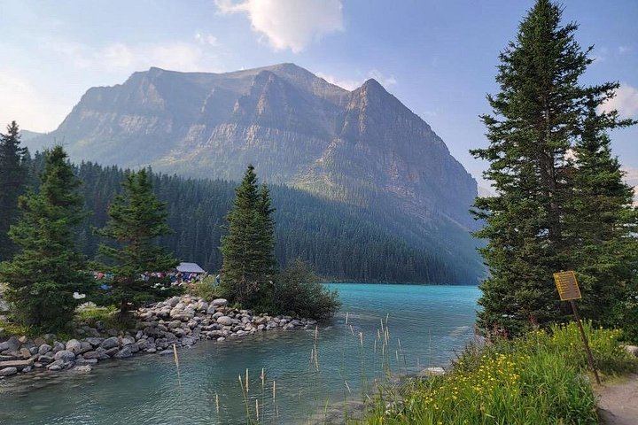 Lake Louise, Emerald Lake and Takakkaw Falls: Banff, Yoho and Kootenay Day Tour (10/12)