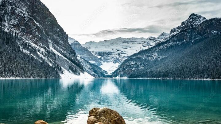 Banff Day Tour: Lake Louise, Johnston Canyon, Moraine Lake in Summer, Bow Falls in Winter (2/8)