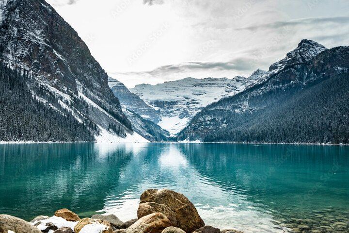 Banff Day Tour: Lake Louise, Johnston Canyon, Moraine Lake in Summer, Bow Falls in Winter (2/8)