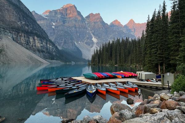 Yoho Waterfalls, Lake Louise and Moraine Lake: 8-Hour Tour from Golden, BC