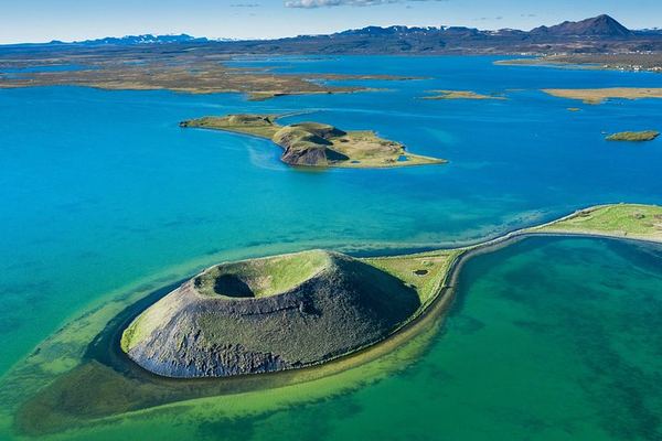 Diamond Circle from Akureyri: Godafoss, Dettifoss, Asbyrgi and Husavik with Lunch Pack