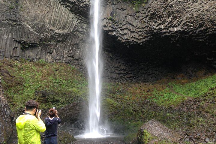 Half-Day Historic Highway Waterfalls Tour: Multnomah, Latourell, Horsetail (1/12)