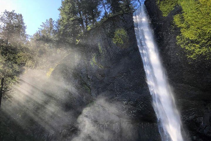 Columbia Gorge Waterfalls and Vista House Tour from Director Park, Portland (5/6)