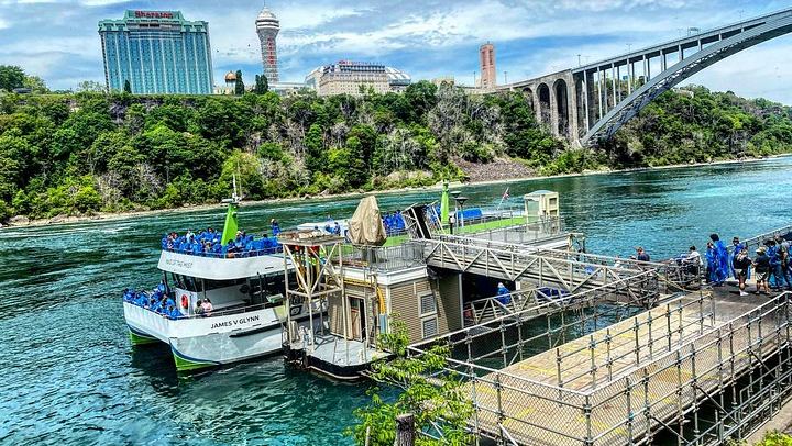 Niagara's Daredevils Two-Hour Walk from Hard Rock Cafe with Maid of the Mist Ride (3/9)