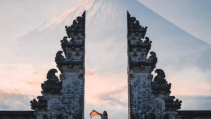East Bali Private Day Tour: Tukad Cepung, Besakih, Tirta Gangga, Lempuyang (2/12)
