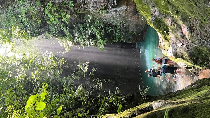 La Leona Waterfall Hike with Lunch, Hotel Pickup and Canyon Swim (1/12)