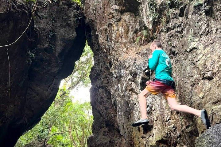 La Leona Waterfall Hike with Lunch, Hotel Pickup and Canyon Swim (2/12)