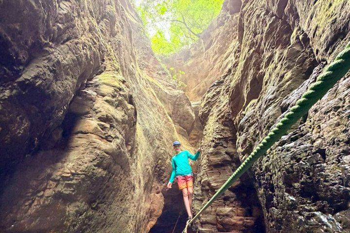 La Leona Waterfall Hike with Lunch, Hotel Pickup and Canyon Swim (6/12)