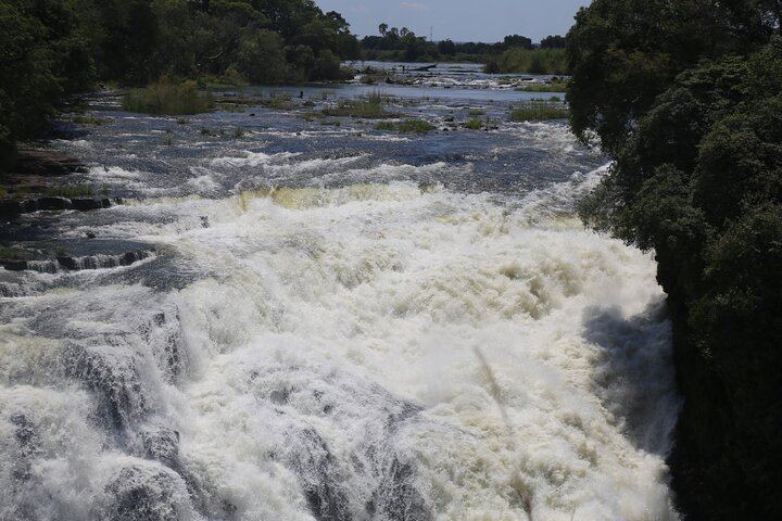 Victoria Falls Small-Group Tour of Both Sides with Livingstone Town Walk (9/12)
