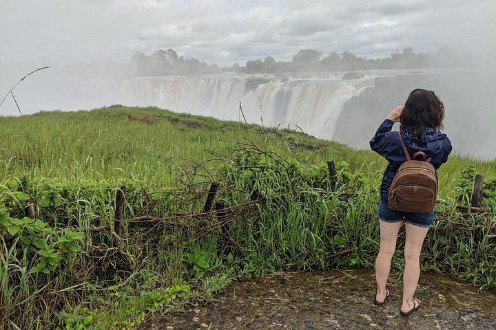Victoria Falls Small-Group Tour of Both Sides with Livingstone Town Walk (3/12)