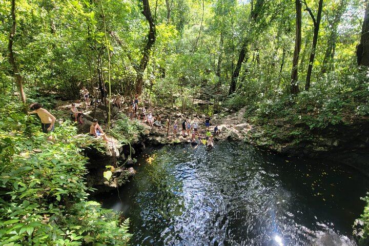 Llanos del Cortés Hidden Pool Swim, Donde Pipe Buffet Lunch and Liberia White City Walk (5/11)