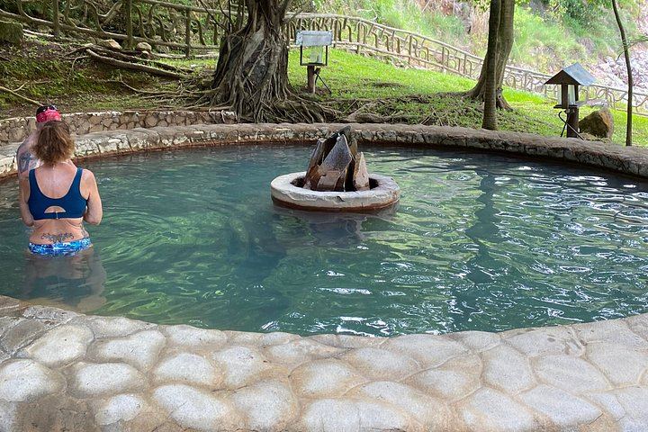 Llanos del Cortez Waterfall, Tropical Forest Wildlife and Volcanic Mud Exfoliation Tour (3/12)